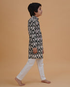Boys Black White Ikat Style Print Cotton Kurta Pajama Set - view 2 | NEW AGE CLOTHING