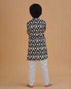 Boys Black White Ikat Style Print Cotton Kurta Pajama Set - view 3 | NEW AGE CLOTHING