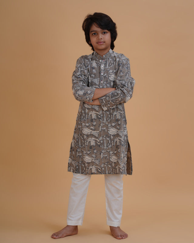 Boys Grey Vegetable Dye Bird Print Cotton Kurta Pajama Set - view 2 | NEW AGE CLOTHING